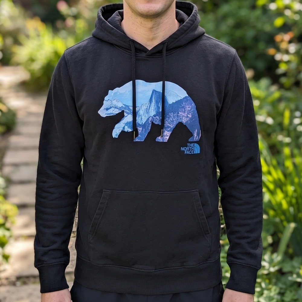 The North Face Mens Black Yosemite Bear Landscape Graphic Hoodie Pullover